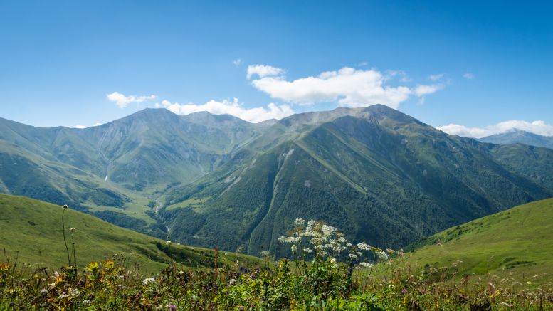Paisaje montañoso para celebrar el Día Internacional de las montañas.